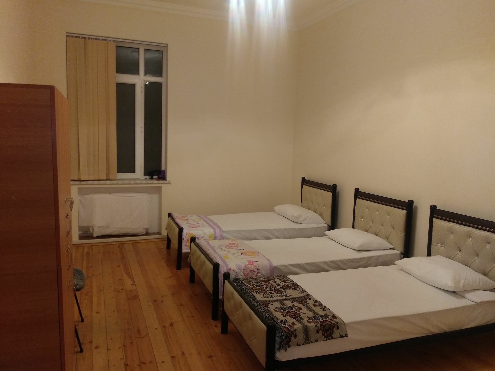 Europe Pak Hostel Баку Екстер'єр фото